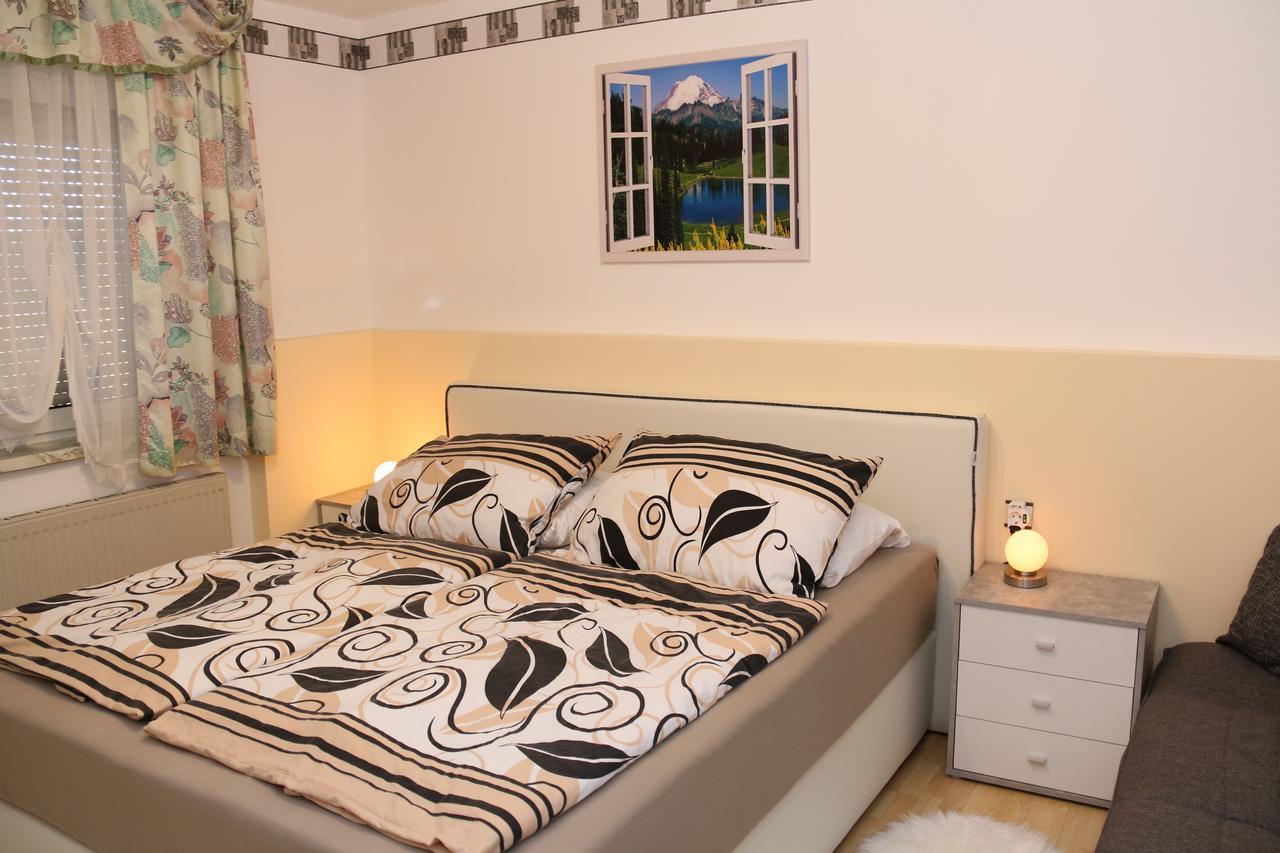 Ferienwohnung Hoebart Dorfstetten Bagian luar foto