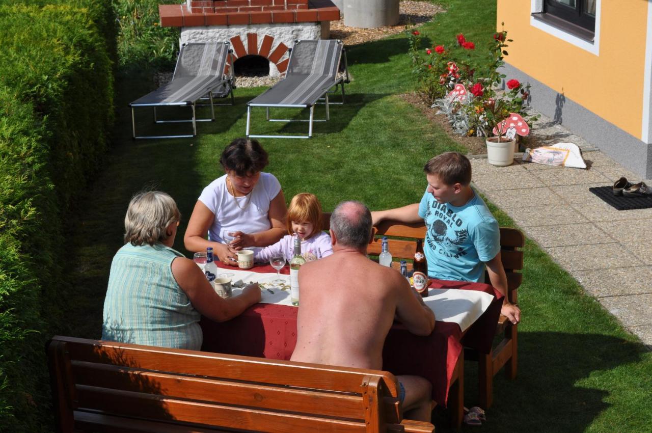 Ferienwohnung Hoebart Dorfstetten Bagian luar foto